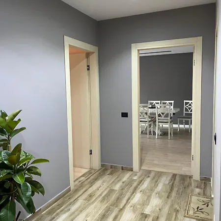 Apartment B2 3 *