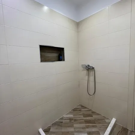 Apartment B2 3