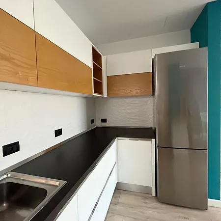 Apartment B2 3 *