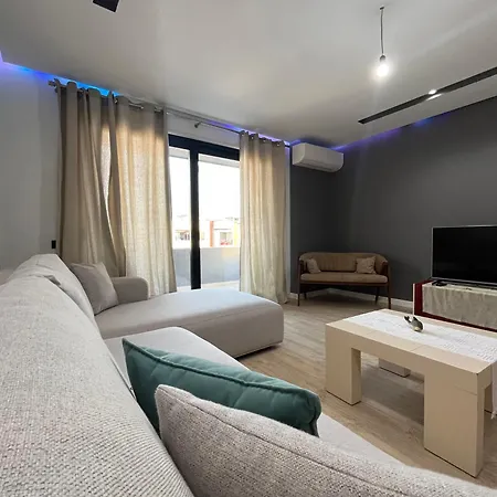 B2 3 Apartment *