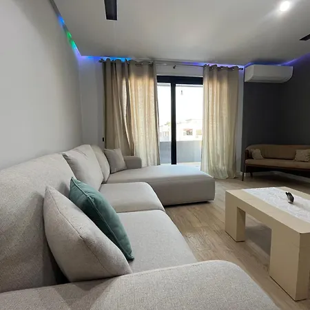 B2 3 Apartment *