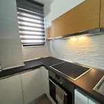 B2 3 Apartment *
